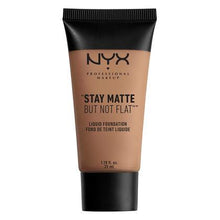 NYX Cosmetics NYX Stay Matte But Not Flat Liquid Foundation - Chestnut - #SMF15 - Sleek Nail